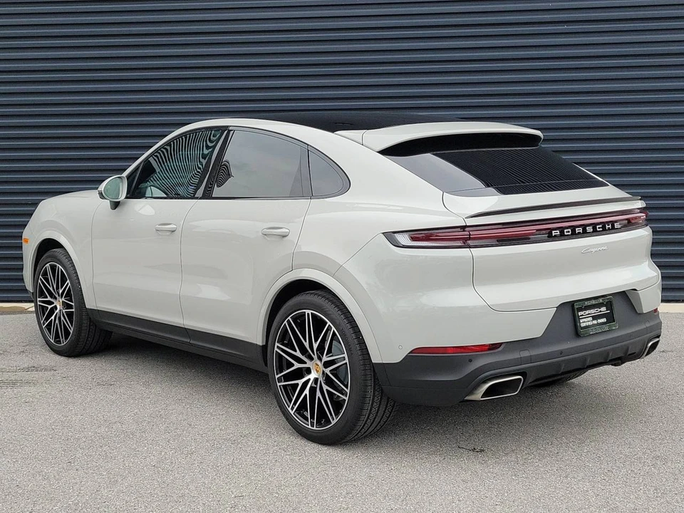 2024 Porsche 9Y0/9Y3 Cayenne Coupe - Image 3 of 5