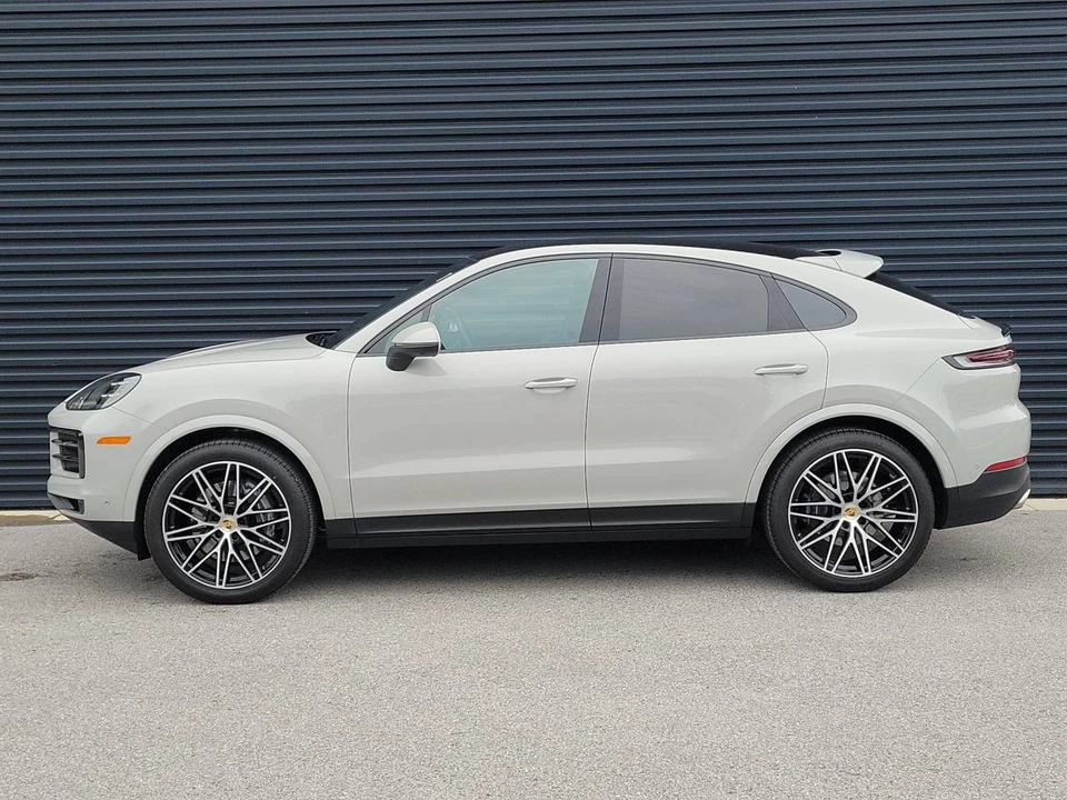 2024 Porsche 9Y0/9Y3 Cayenne Coupe - Image 2 of 5