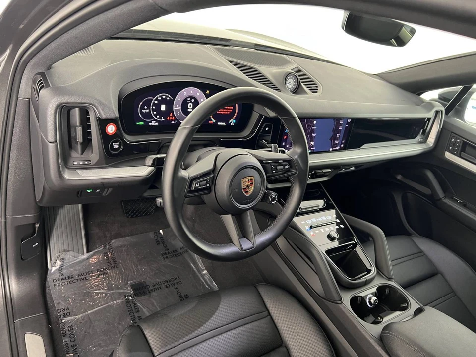 2024 Porsche 9Y0/9Y3 Cayenne Coupe - Image 4 of 4