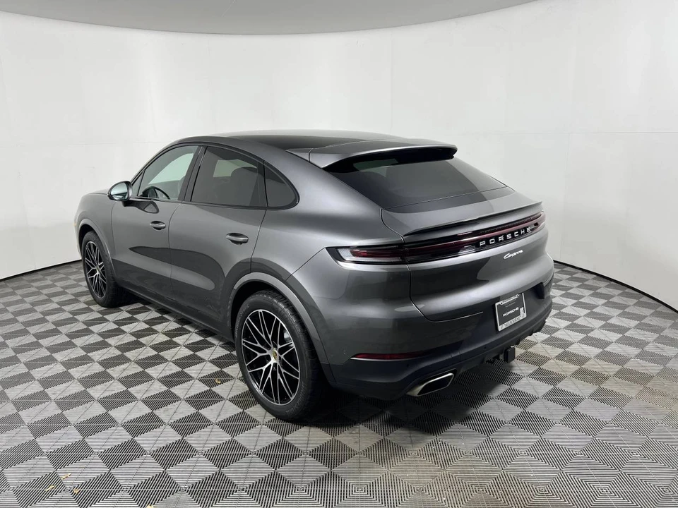 2024 Porsche 9Y0/9Y3 Cayenne Coupe - Image 3 of 4