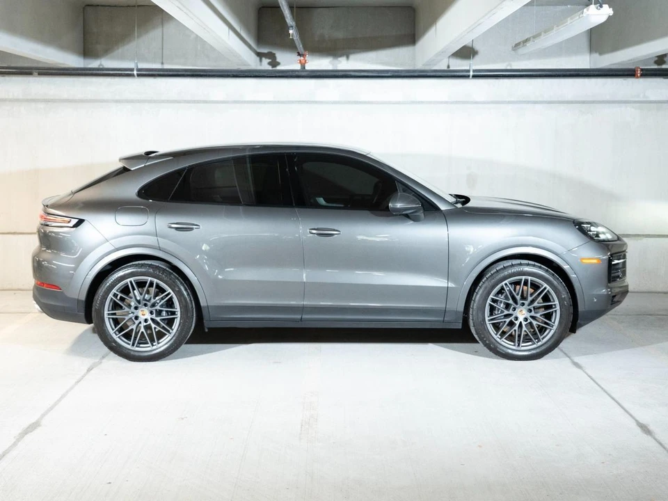 2024 Porsche 9Y0/9Y3 Cayenne Coupe - Image 9 of 29