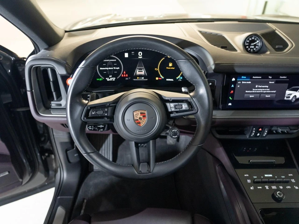 2024 Porsche 9Y0/9Y3 Cayenne Coupe - Image 28 of 29