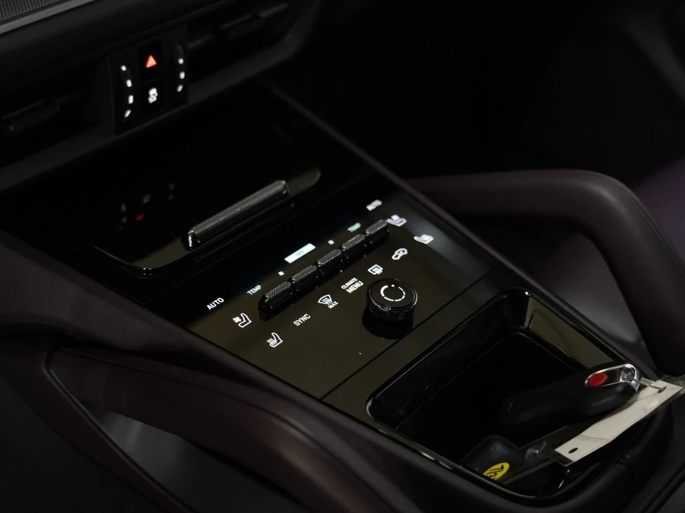 2024 Porsche 9Y0/9Y3 Cayenne Coupe - Image 22 of 29