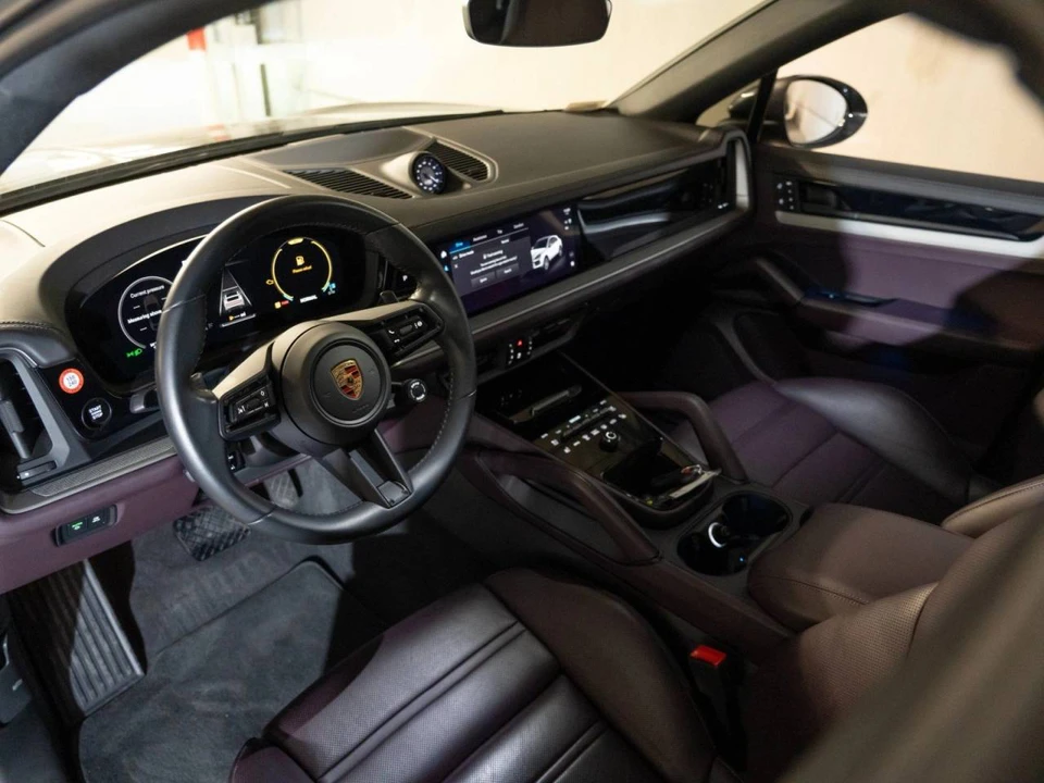2024 Porsche 9Y0/9Y3 Cayenne Coupe - Image 4 of 5