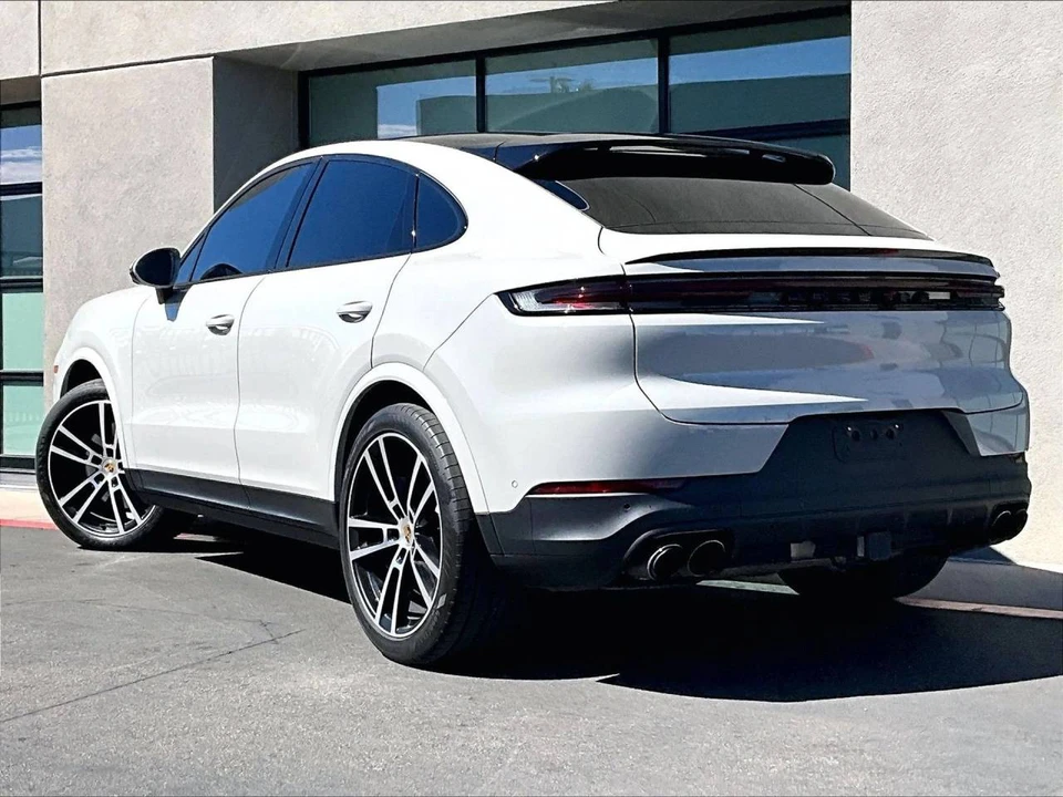 2024 Porsche 9Y0/9Y3 Cayenne Coupe - Image 3 of 4