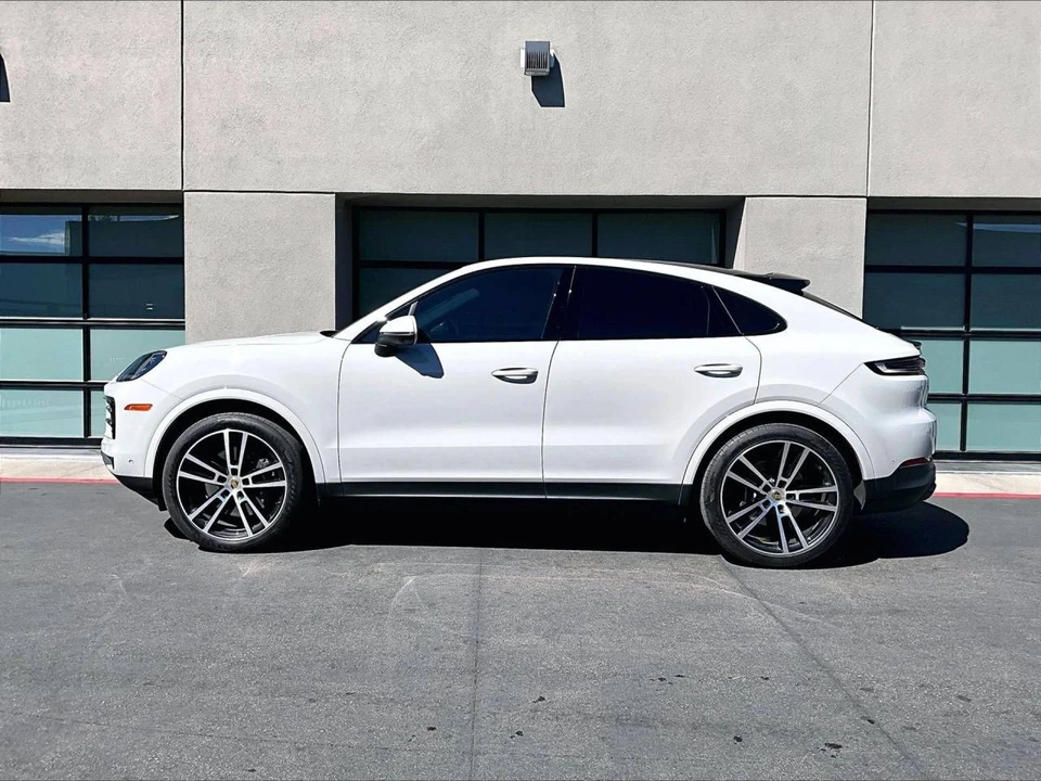 2024 Porsche 9Y0/9Y3 Cayenne Coupe - Image 2 of 4