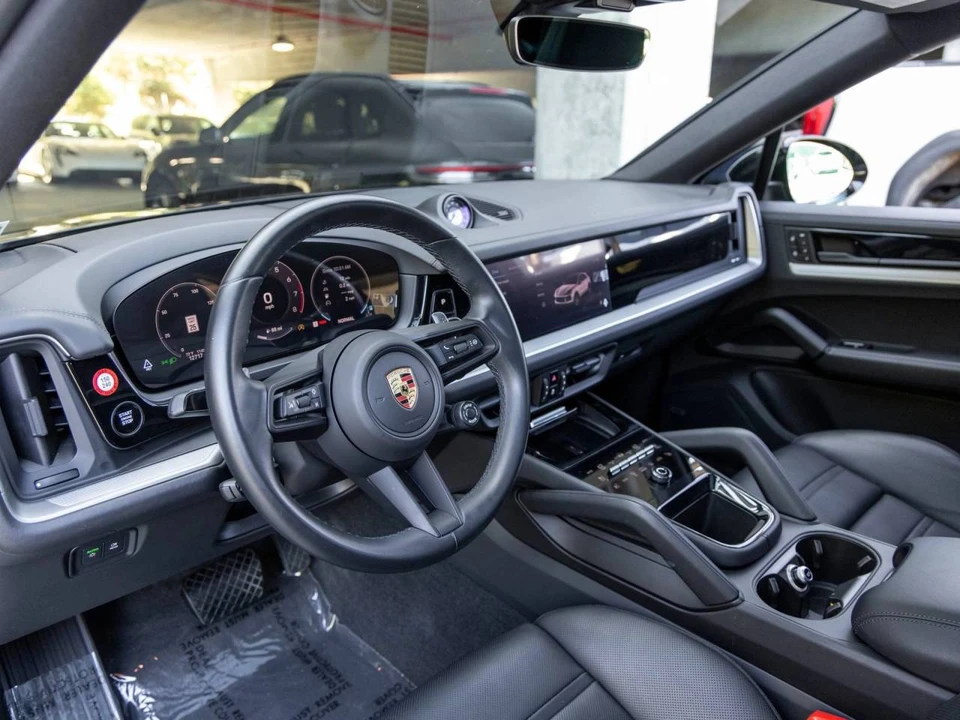 2024 Porsche 9Y0/9Y3 Cayenne Coupe - Image 4 of 4