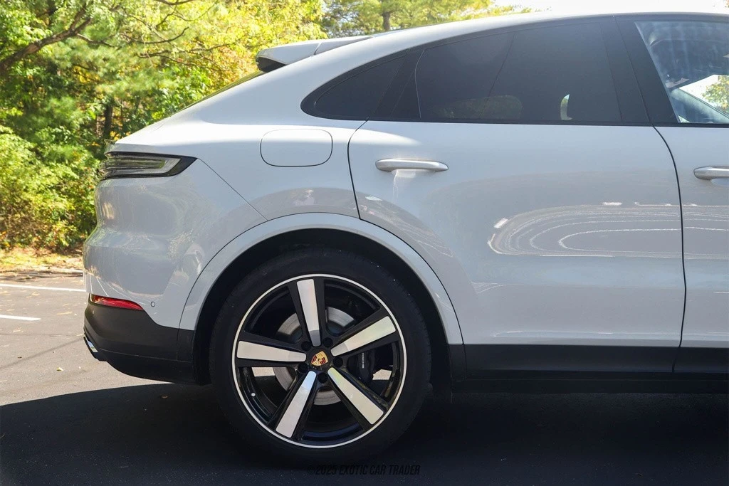 2024 Porsche 9Y0/9Y3 Cayenne - Image 10 of 12
