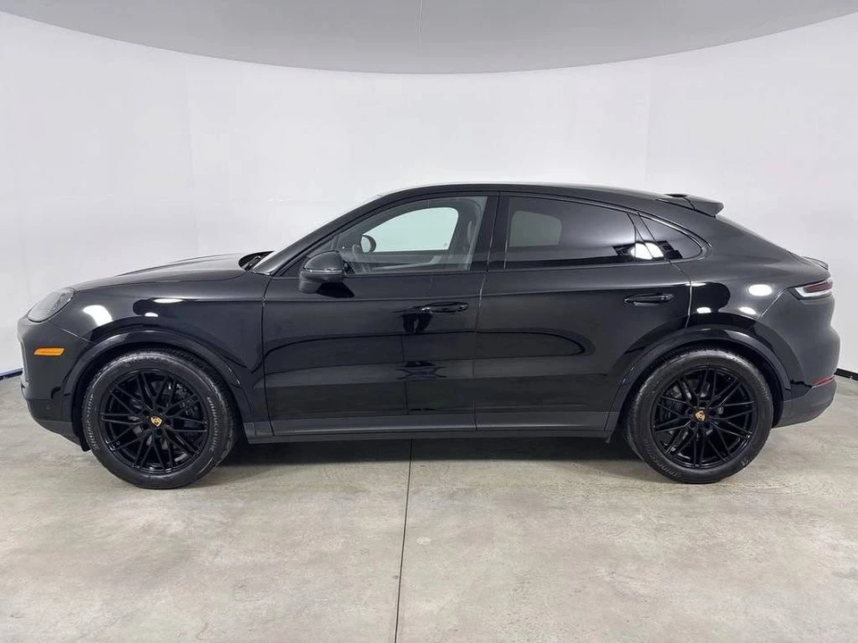 2024 Porsche 9Y0/9Y3 Cayenne Coupe - Image 2 of 4