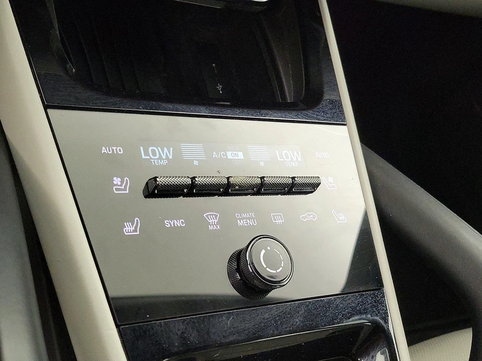 2024 Porsche 9Y0/9Y3 Cayenne Coupe - Image 17 of 27
