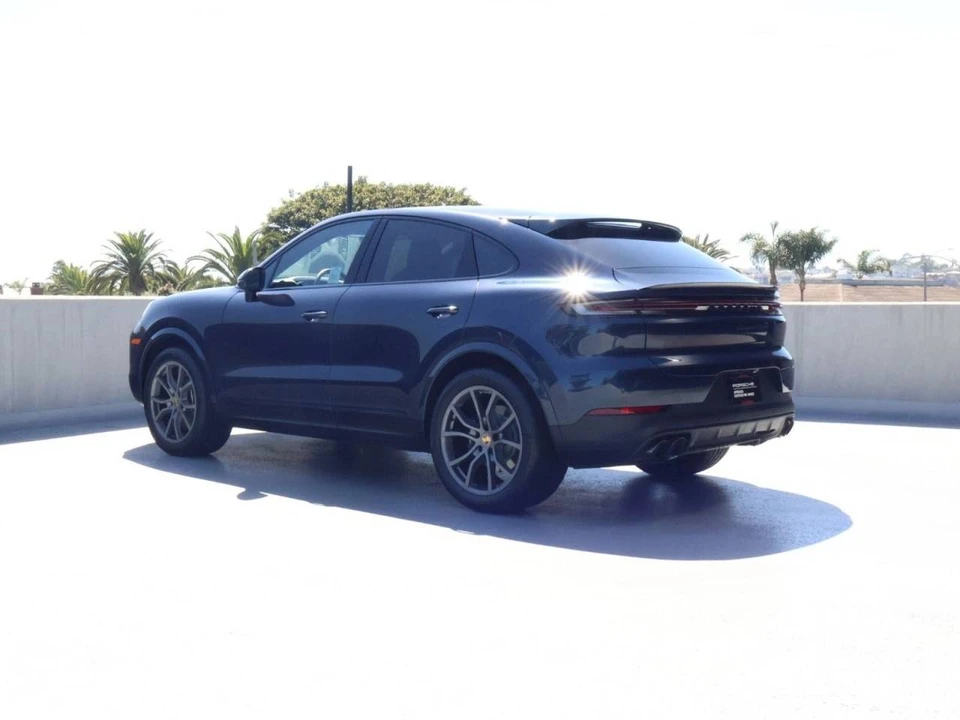 2024 Porsche 9Y0/9Y3 Cayenne Coupe - Image 3 of 5