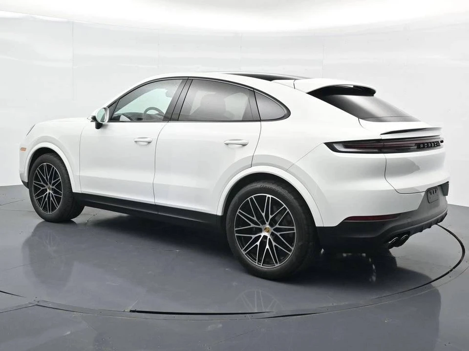2024 Porsche 9Y0/9Y3 Cayenne Coupe - Image 3 of 4