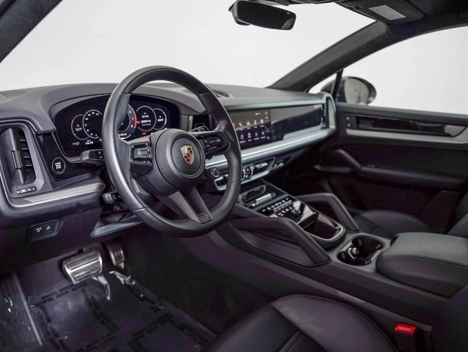 2024 Porsche 9Y0/9Y3 Cayenne Coupe - Image 3 of 4