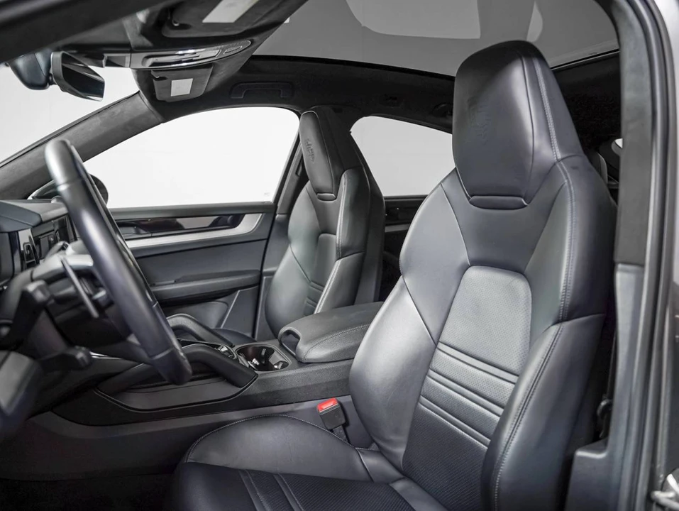 2024 Porsche 9Y0/9Y3 Cayenne Coupe - Image 4 of 4