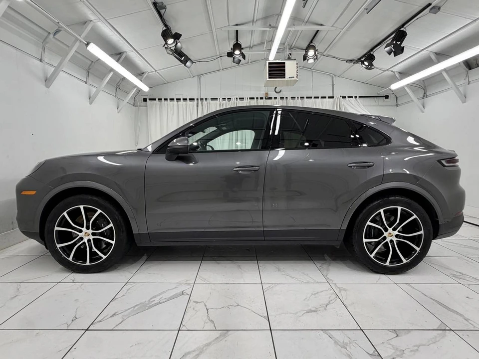 2024 Porsche 9Y0/9Y3 Cayenne Coupe - Image 2 of 5