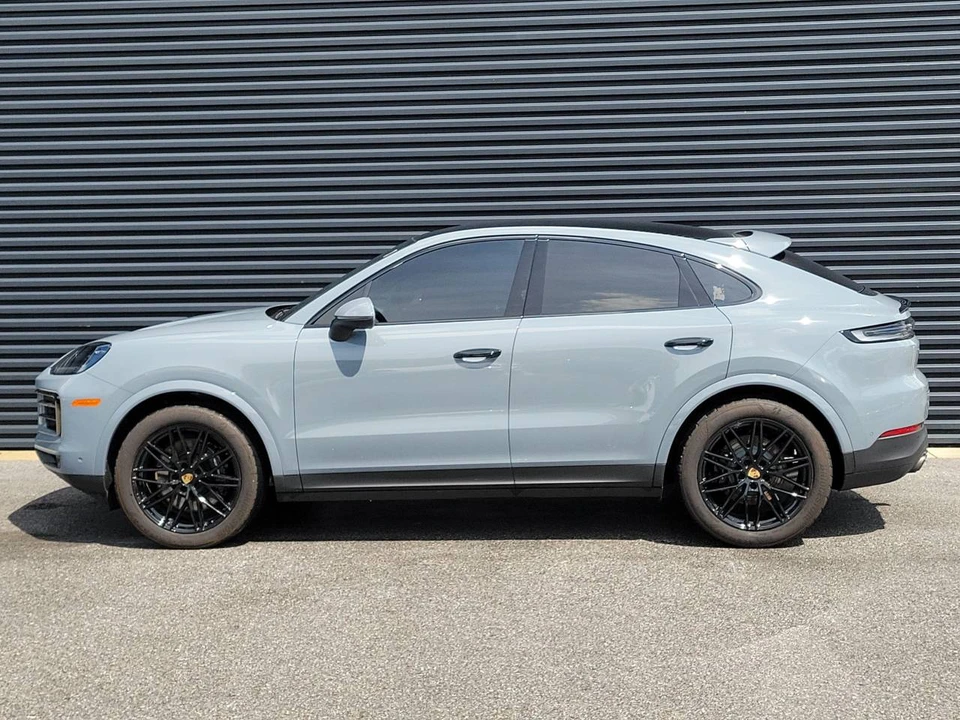 2024 Porsche 9Y0/9Y3 Cayenne Coupe - Image 2 of 4