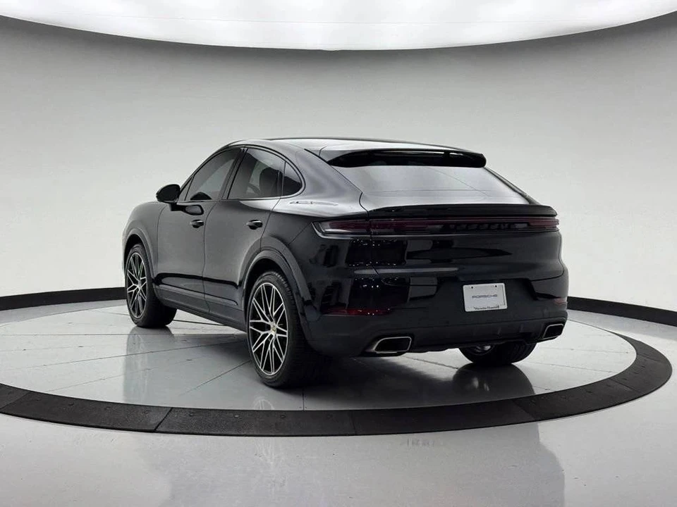 2024 Porsche 9Y0/9Y3 Cayenne Coupe - Image 3 of 4