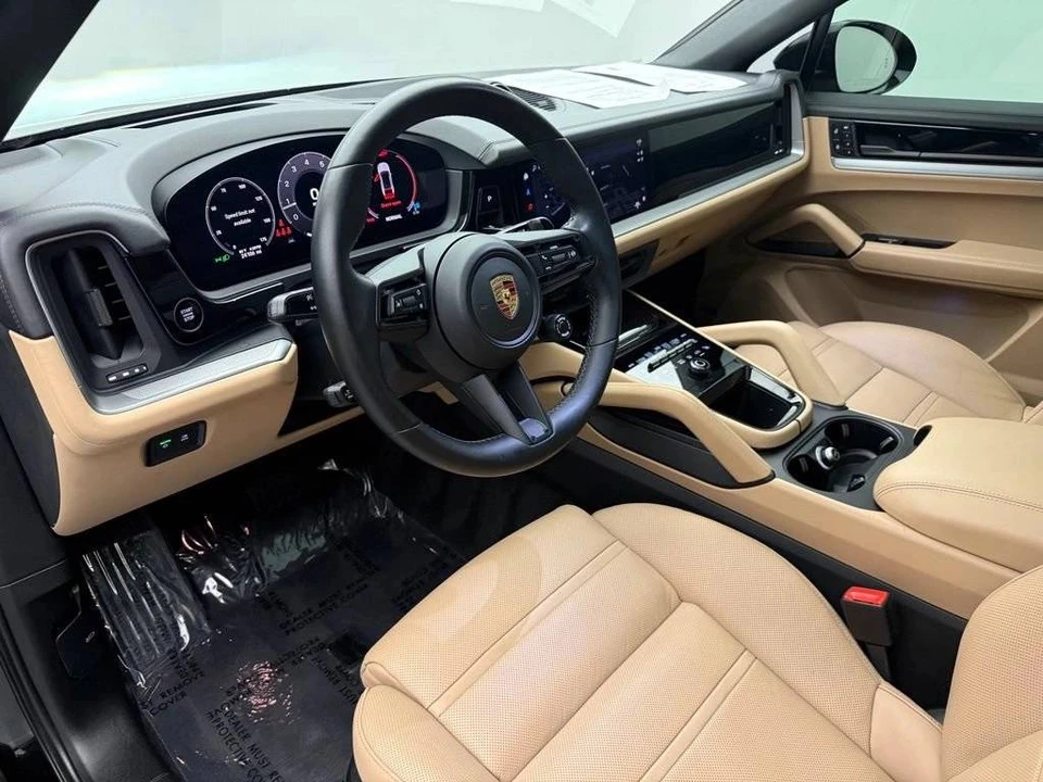 2024 Porsche 9Y0/9Y3 Cayenne Coupe - Image 4 of 4