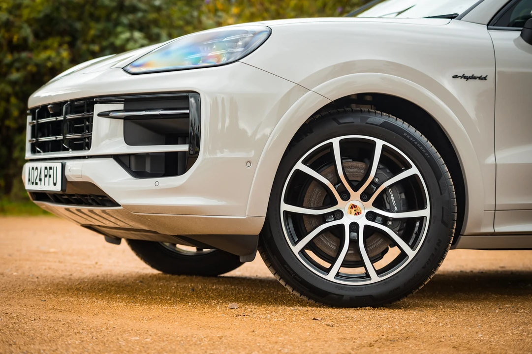 2024 Porsche 9Y0/9Y3 Cayenne - Image 21 of 31