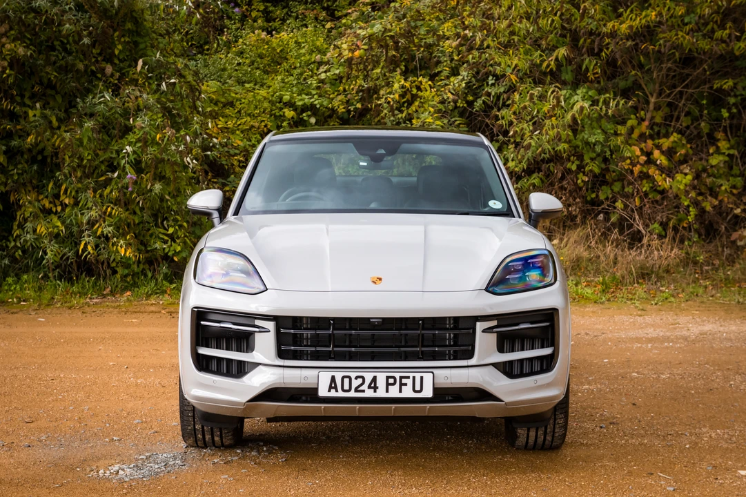 2024 Porsche 9Y0/9Y3 Cayenne - Image 11 of 31