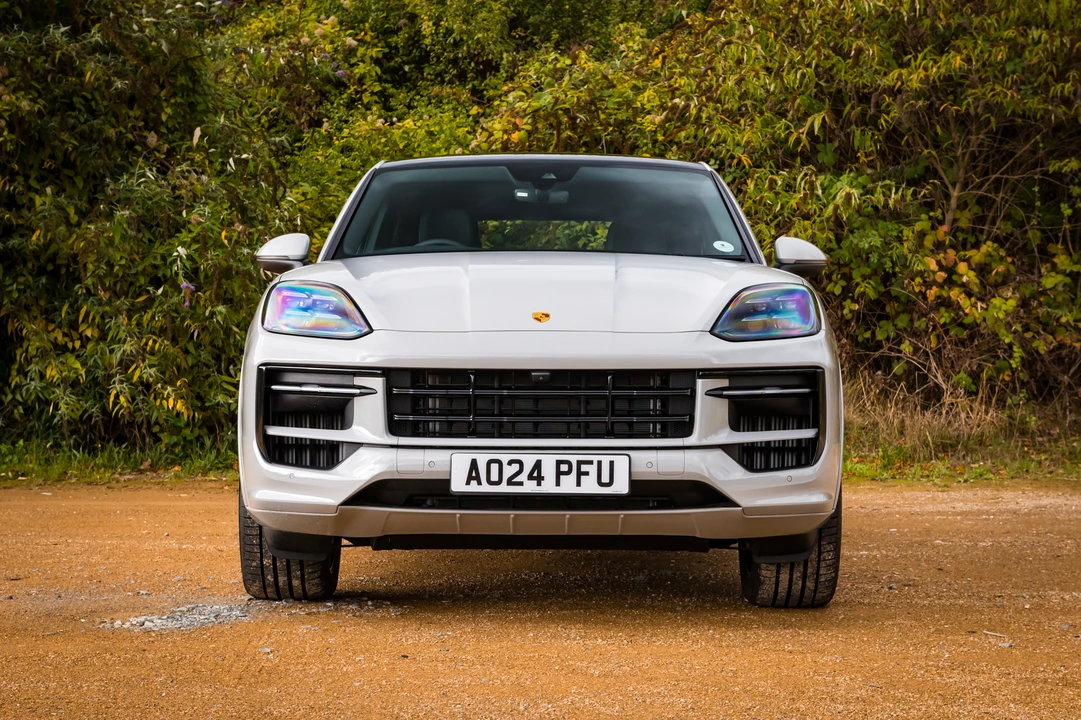 2024 Porsche 9Y0/9Y3 Cayenne - Image 19 of 31