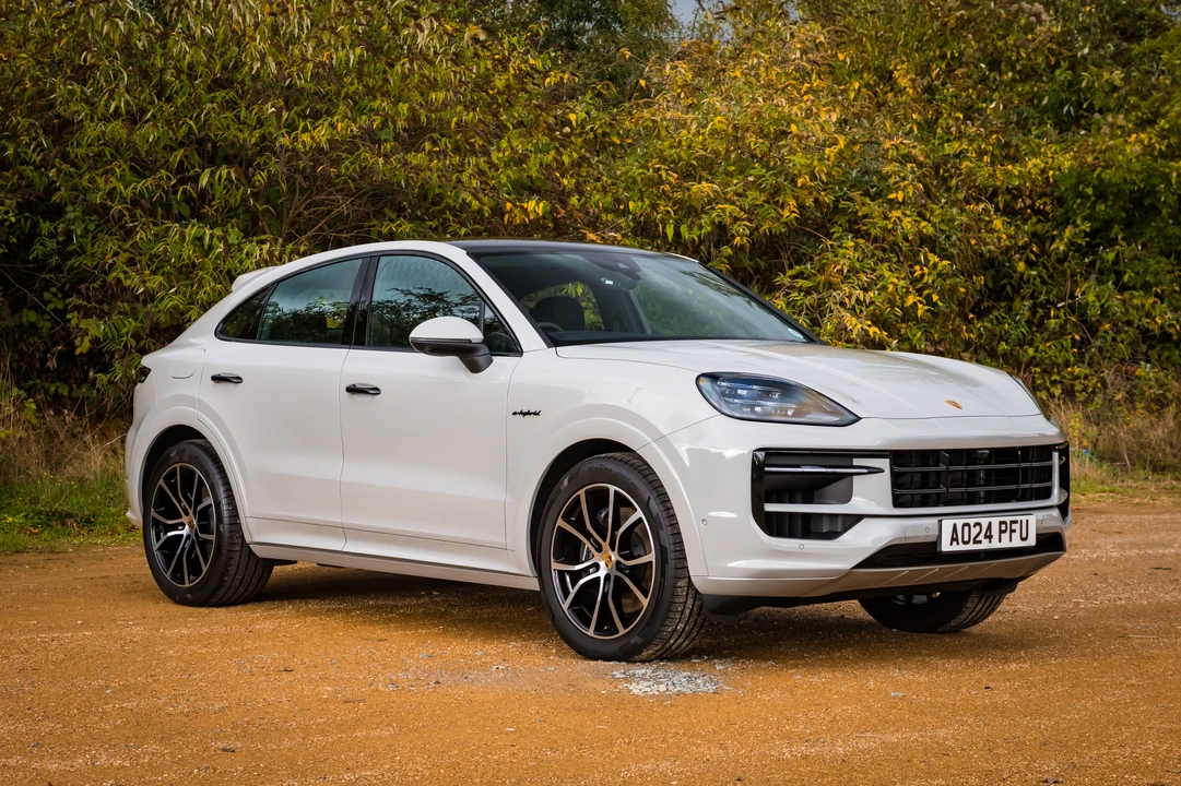 2024 Porsche 9Y0/9Y3 Cayenne - Image 18 of 31