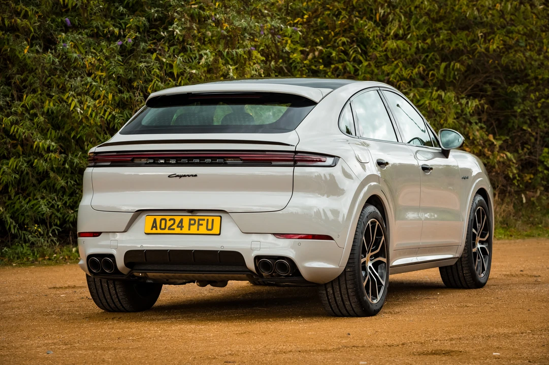 2024 Porsche 9Y0/9Y3 Cayenne - Image 8 of 31