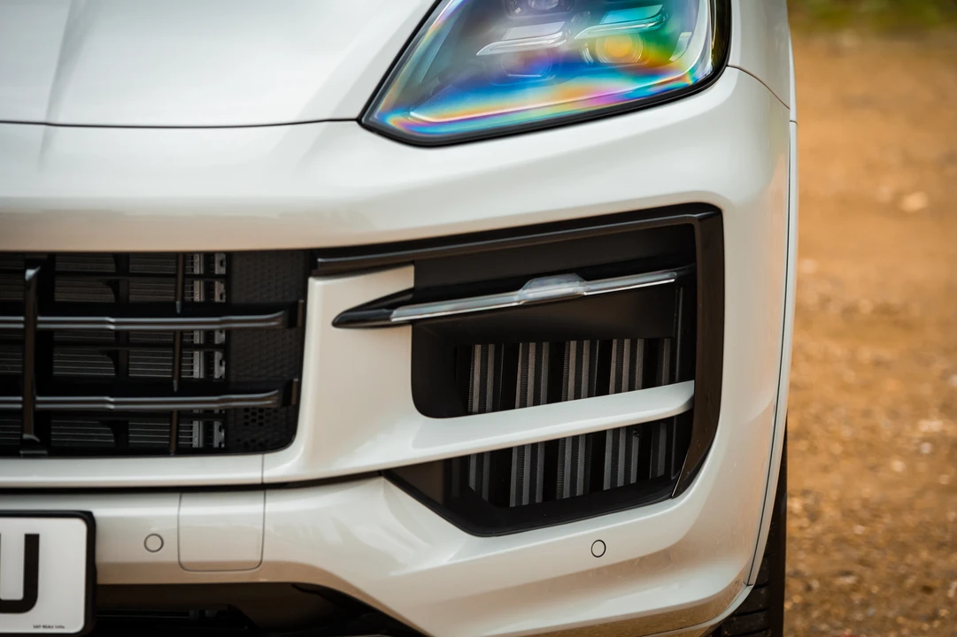 2024 Porsche 9Y0/9Y3 Cayenne - Image 31 of 31