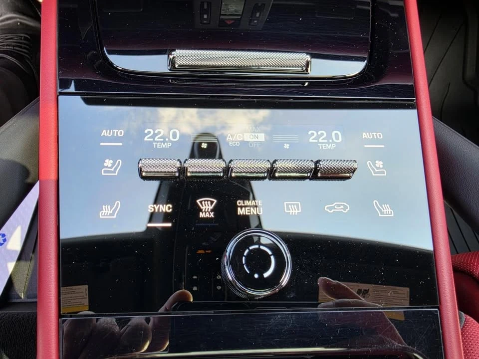 2024 Porsche Cayenne - Image 19 of 20