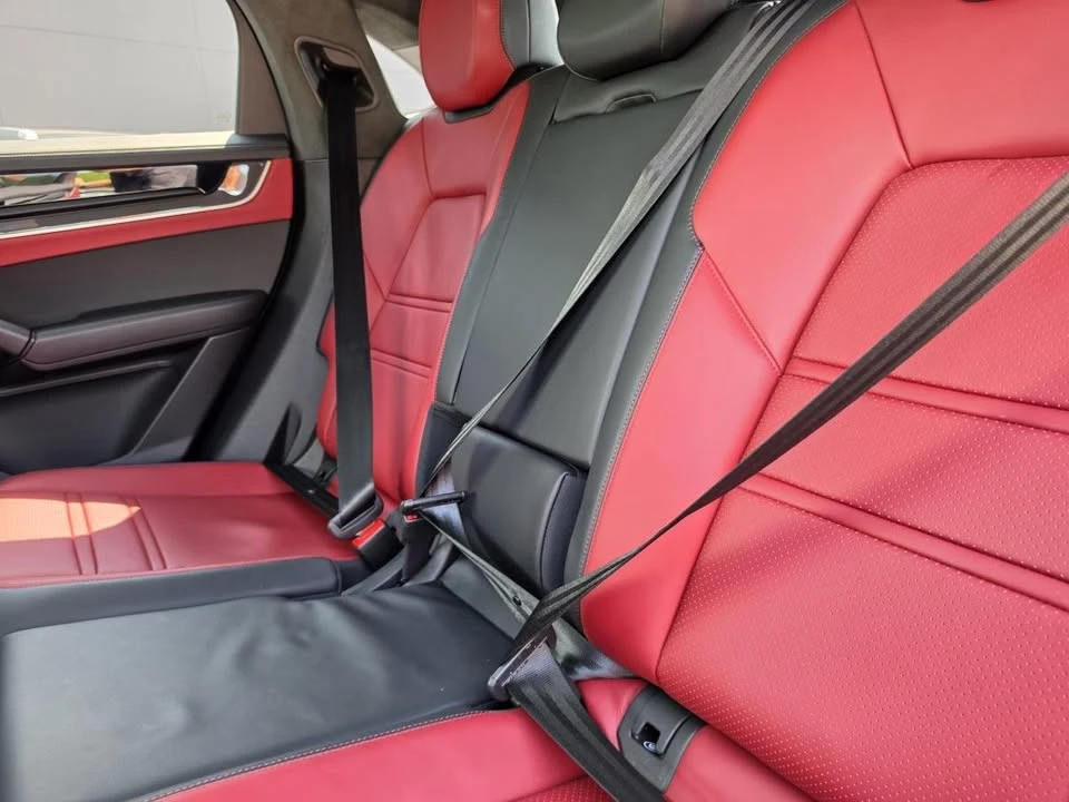2024 Porsche Cayenne - Image 13 of 20