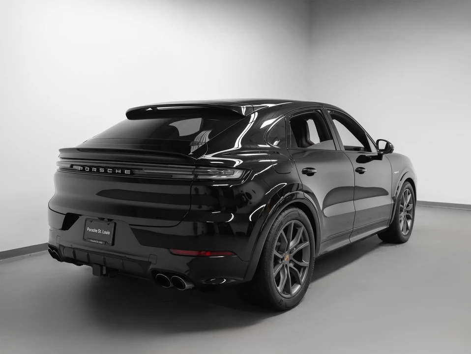 2024 Porsche 9Y0/9Y3 Cayenne Coupe - Image 12 of 31