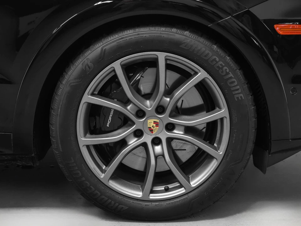 2024 Porsche 9Y0/9Y3 Cayenne Coupe - Image 17 of 31