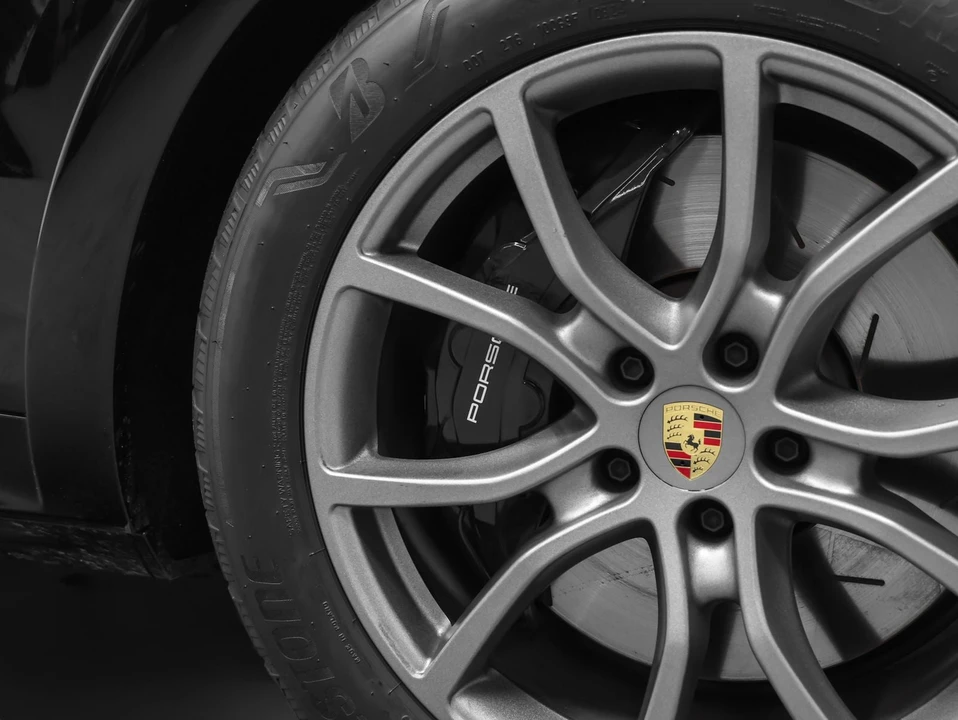 2024 Porsche 9Y0/9Y3 Cayenne Coupe - Image 18 of 31