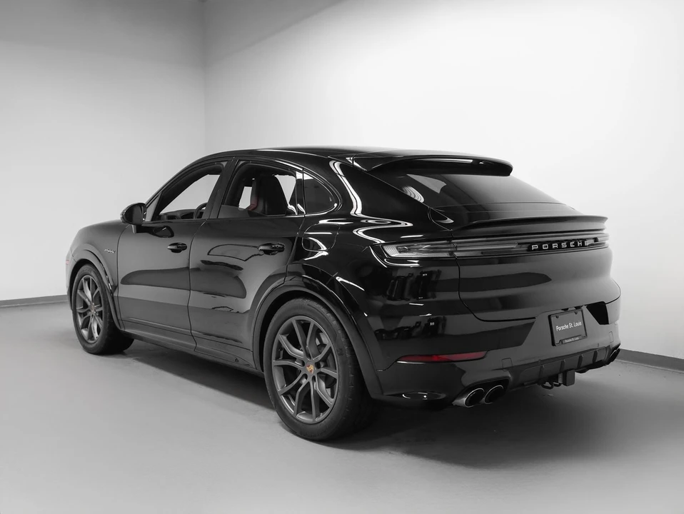 2024 Porsche 9Y0/9Y3 Cayenne Coupe - Image 3 of 31