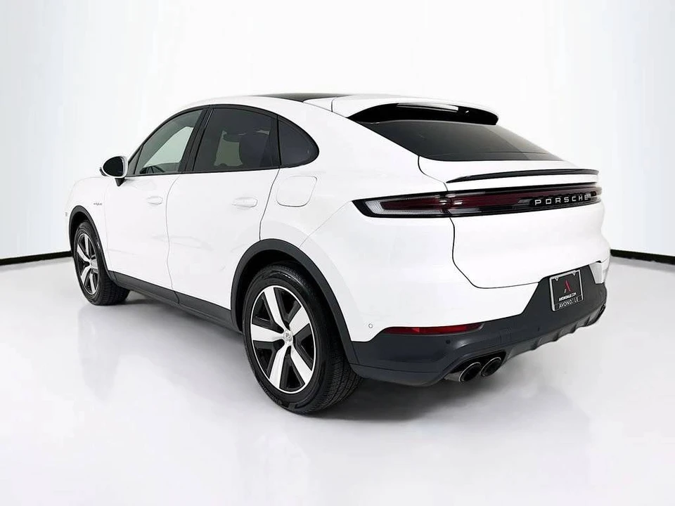 2024 Porsche Cayenne - Image 3 of 5