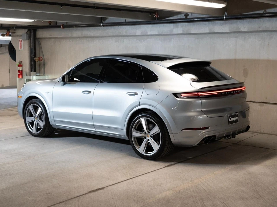 2024 Porsche 9Y0/9Y3 Cayenne Coupe - Image 4 of 30