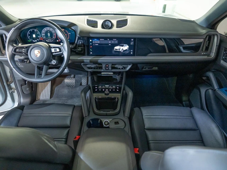 2024 Porsche 9Y0/9Y3 Cayenne Coupe - Image 27 of 30