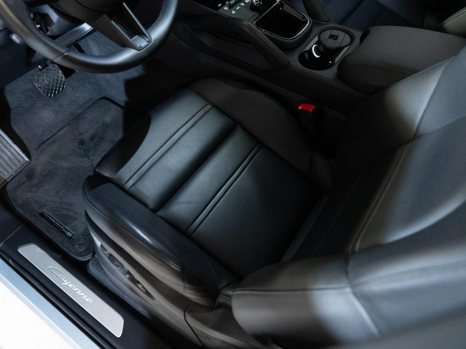 2024 Porsche 9Y0/9Y3 Cayenne Coupe - Image 15 of 30