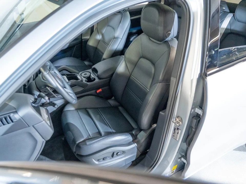 2024 Porsche 9Y0/9Y3 Cayenne Coupe - Image 6 of 30