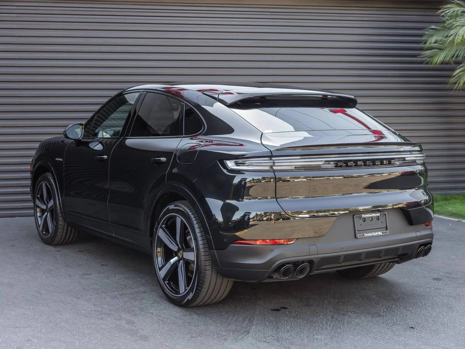 2024 Porsche 9Y0/9Y3 Cayenne Coupe - Image 3 of 5