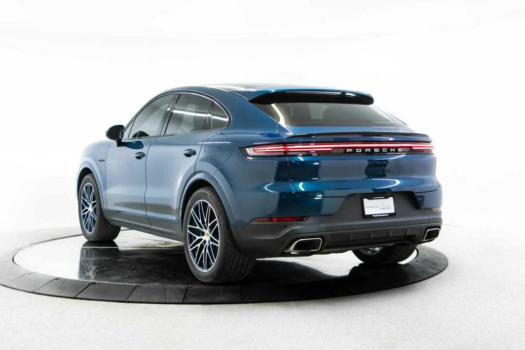 2024 Porsche 9Y0/9Y3 Cayenne - Image 3 of 5