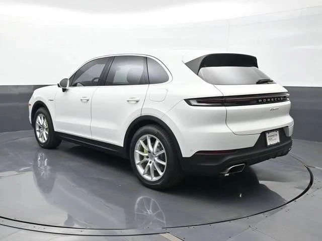 2024 Porsche 9Y0/9Y3 Cayenne - Image 3 of 5