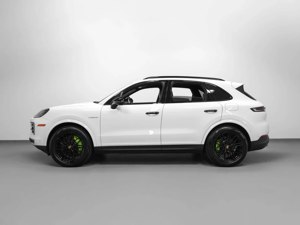 2024 Porsche 9Y0/9Y3 Cayenne - Image 2 of 5