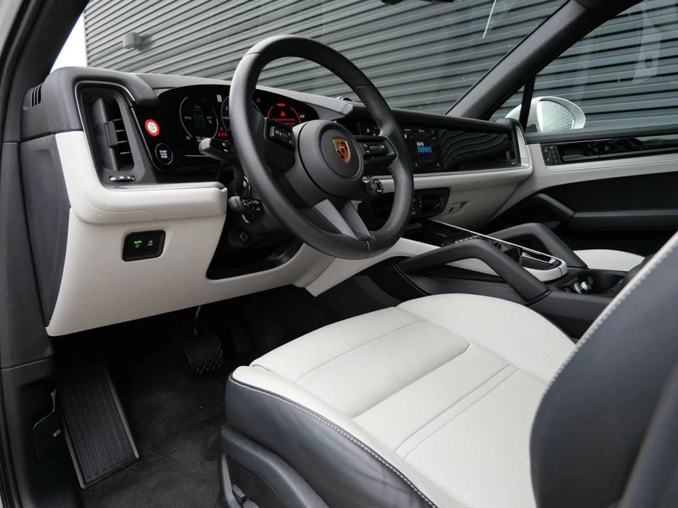 2024 Porsche 9Y0/9Y3 Cayenne - Image 4 of 5