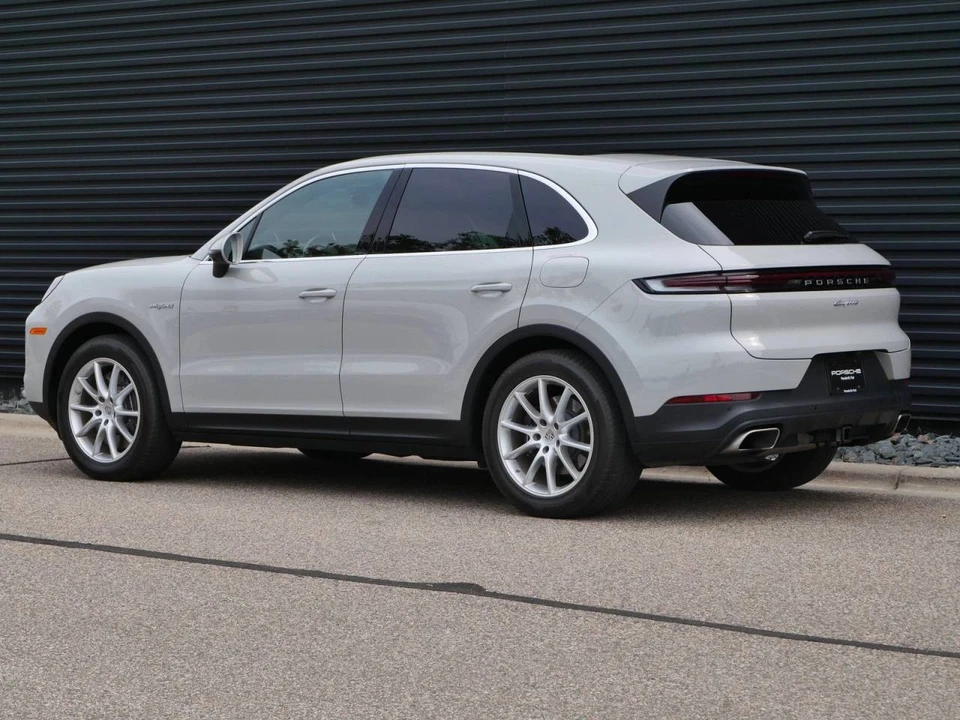 2024 Porsche 9Y0/9Y3 Cayenne - Image 3 of 5