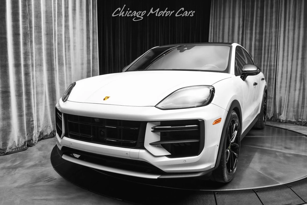 2024 Porsche 9Y0/9Y3 Cayenne - Image 2 of 31