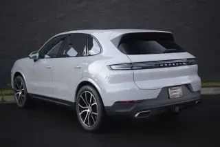 2024 Porsche 9Y0/9Y3 Cayenne - Image 3 of 4