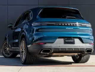 2024 Porsche 9Y0/9Y3 Cayenne - Image 3 of 4