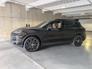2024 Porsche 9Y0/9Y3 Cayenne - Image 2 of 4