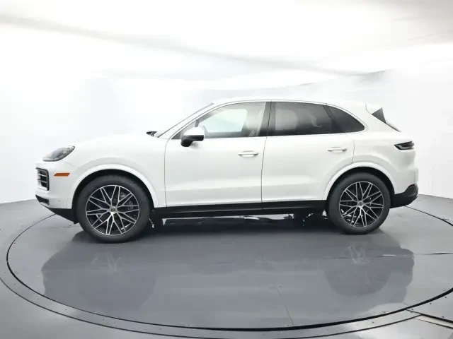 2024 Porsche 9Y0/9Y3 Cayenne - Image 2 of 9